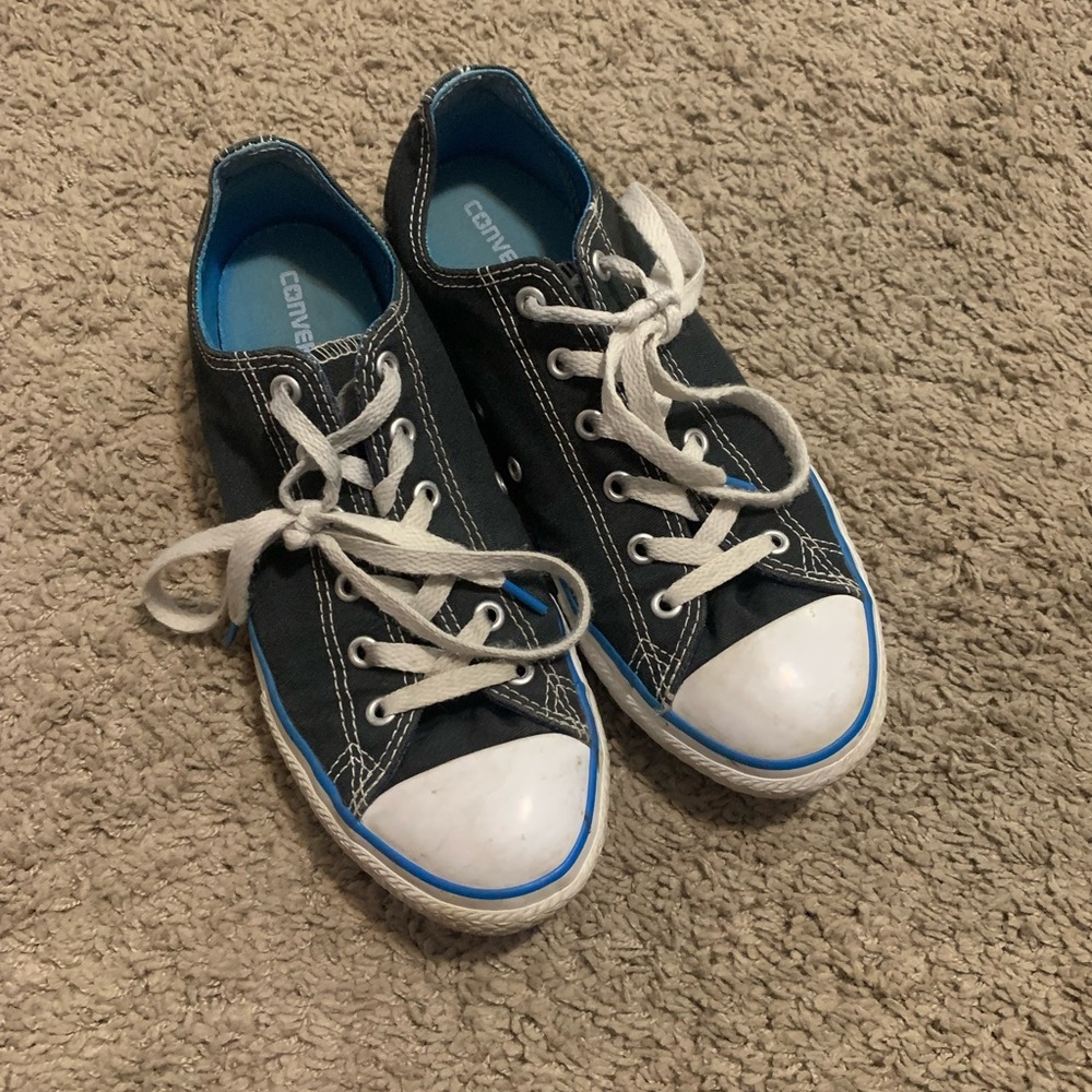 Women’s Black Converse 5